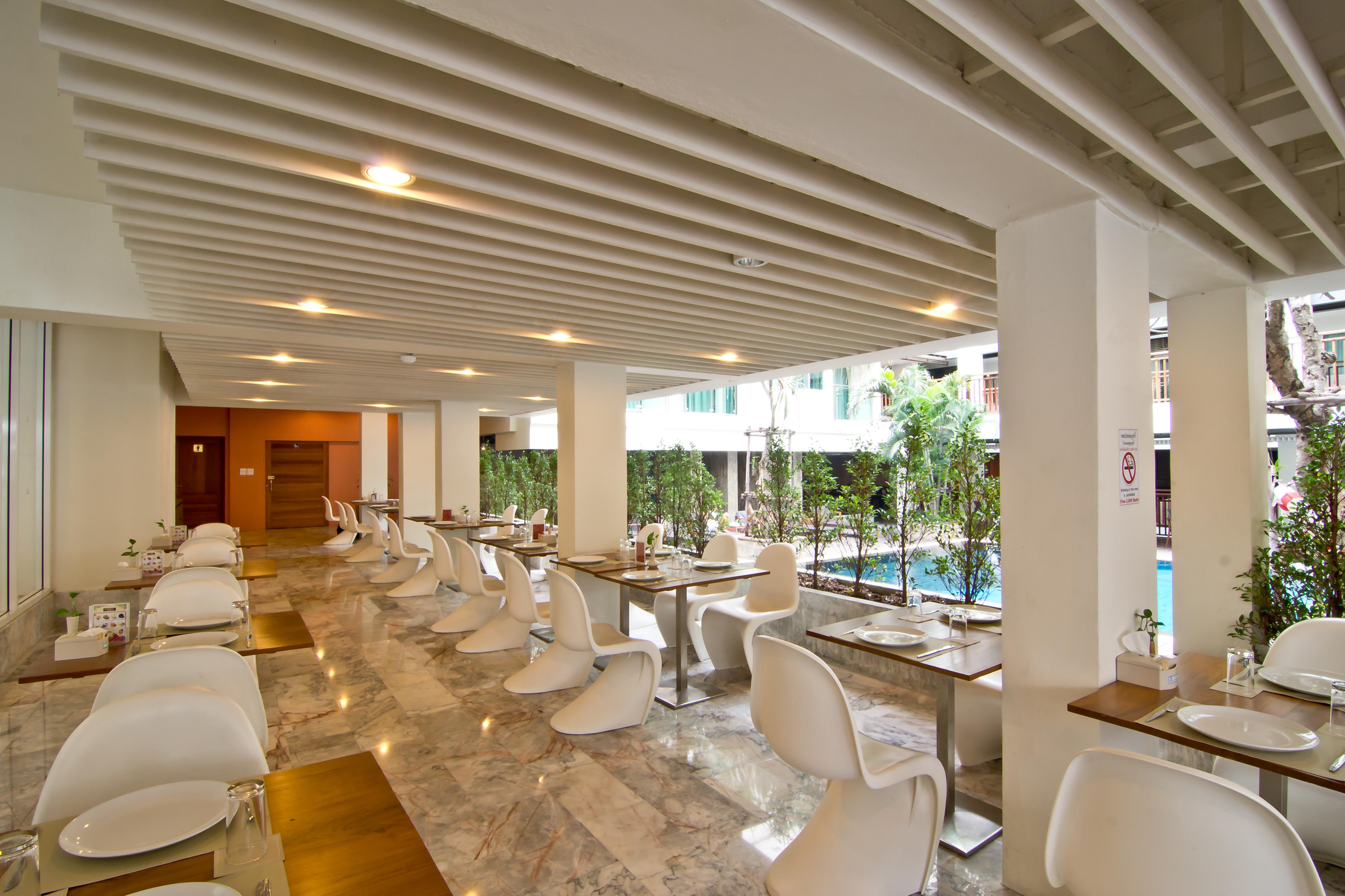 Sunshine Hotel & Residences Pattaya Extérieur photo